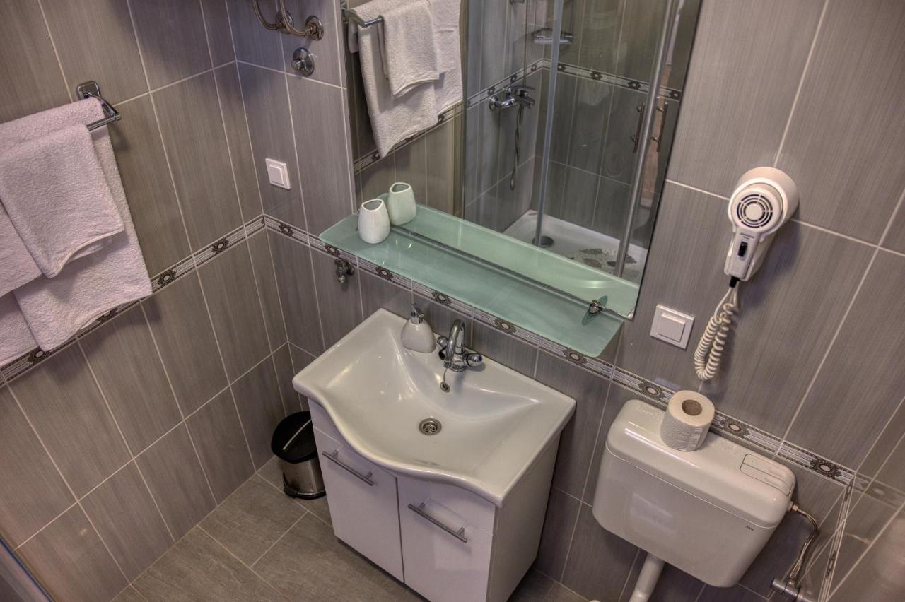 Guesthouse Victoria II Dubrovnik Bagian luar foto